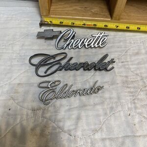 Lot of 3 : Chevrolet Trunk 9831025 + Chevette 367888 + Eldorado Emblem Logo